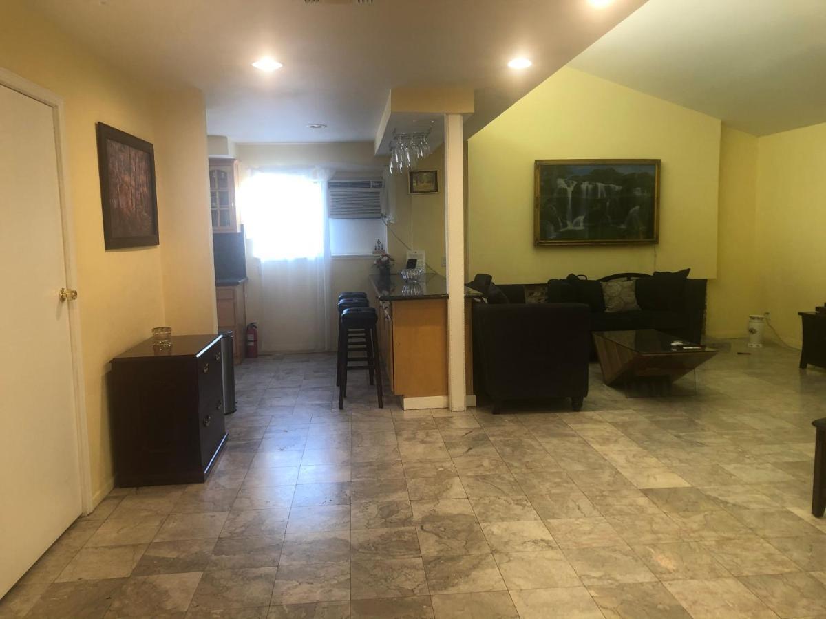 Holiday home 6 Bedrooms 3 Bathrooms Pool