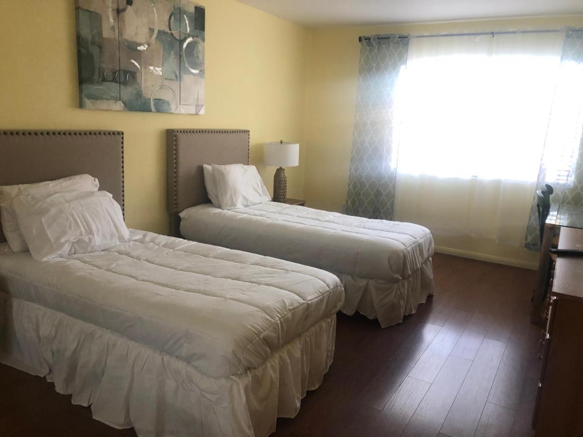 6 Bedrooms 3 Bathrooms Pool * Los Angeles