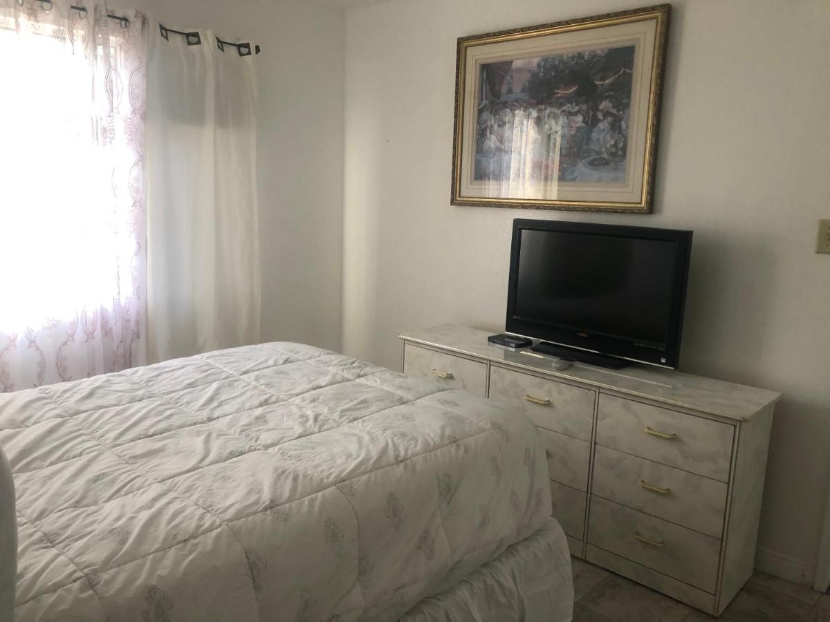 Holiday home 6 Bedrooms 3 Bathrooms Pool