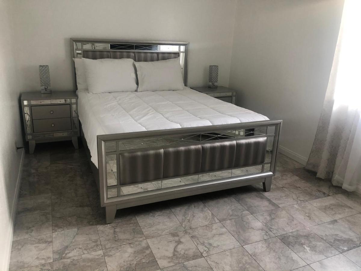 Holiday home 6 Bedrooms 3 Bathrooms Pool