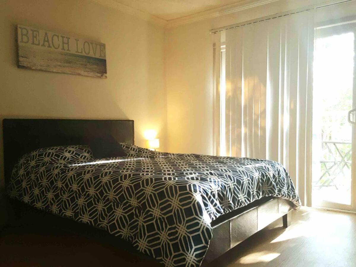 Lovely With Balcony, By The Venice Beach Apartment
