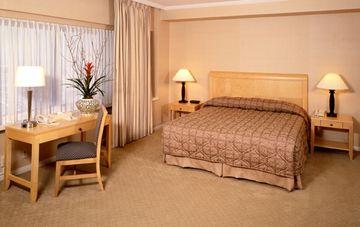 Hotel Wilshire Grand Angeles 3*