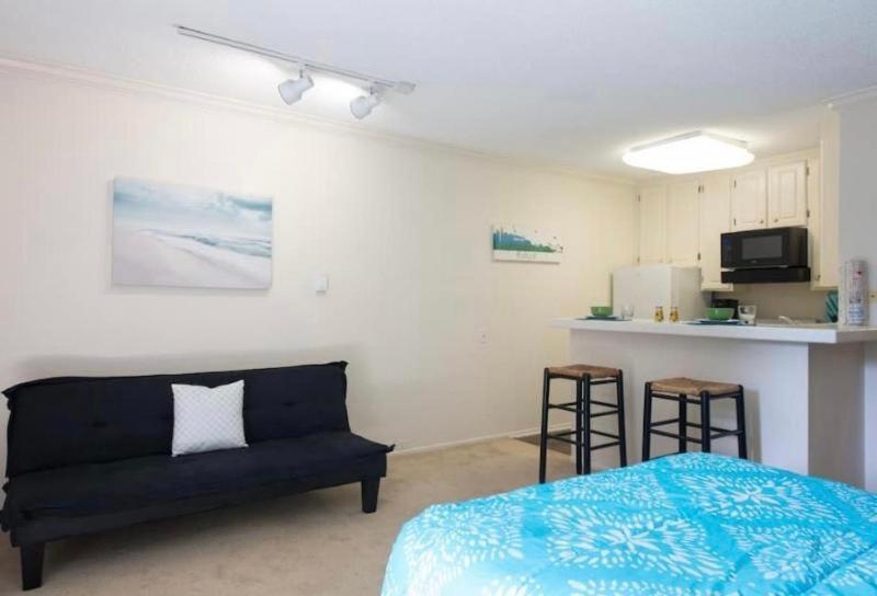 Lovely With Balcony, By The Venice Beach Apartment Los Angeles