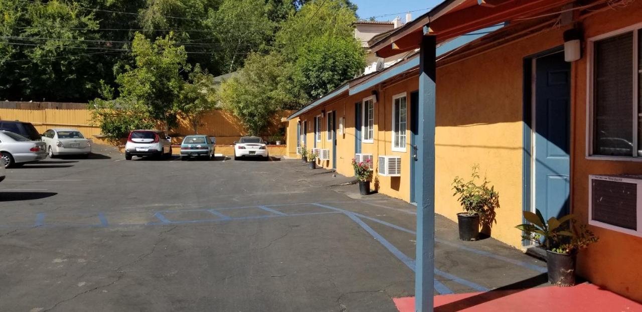 Motel Day N Night - Near Universal Hollywood