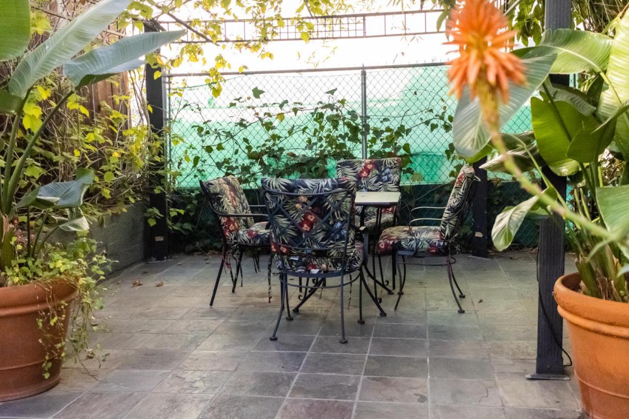 Hollywood Hills Suites Los Angeles