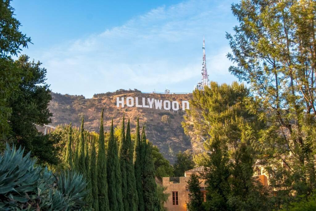 3bd/3ba Modern Hollywood Townhouse With Private Rooftop Holiday home *