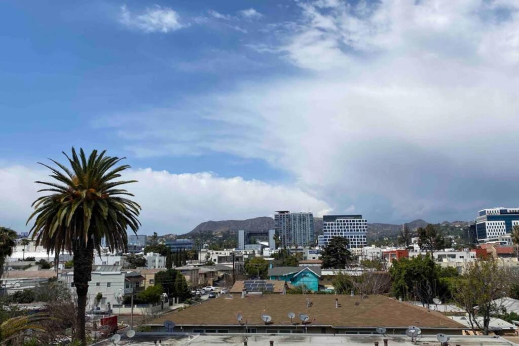 Holiday home 3bd/3ba Modern Hollywood Townhouse With Private Rooftop Los Angeles
