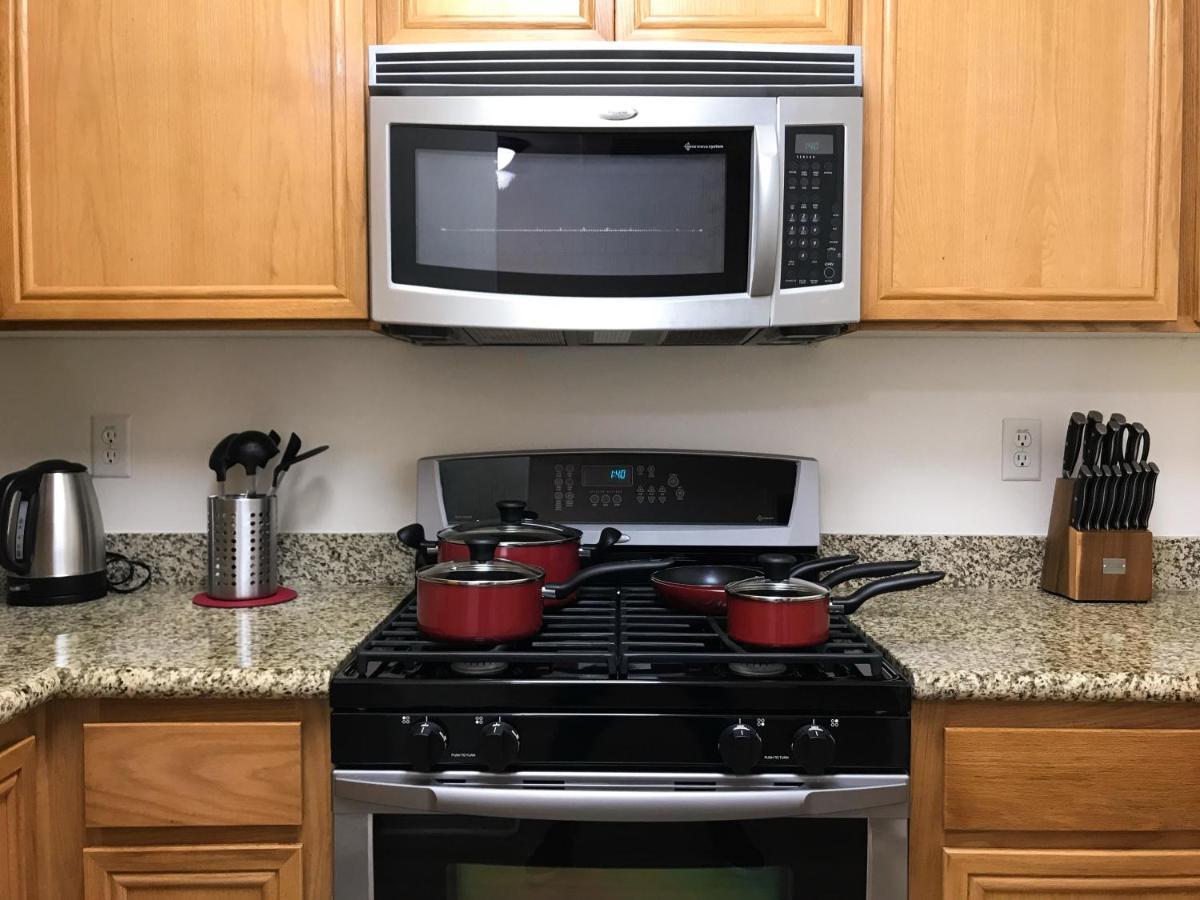 Perfect Near Ucla W Parking Gym Pool Wifi In Westwood B3 Apartment