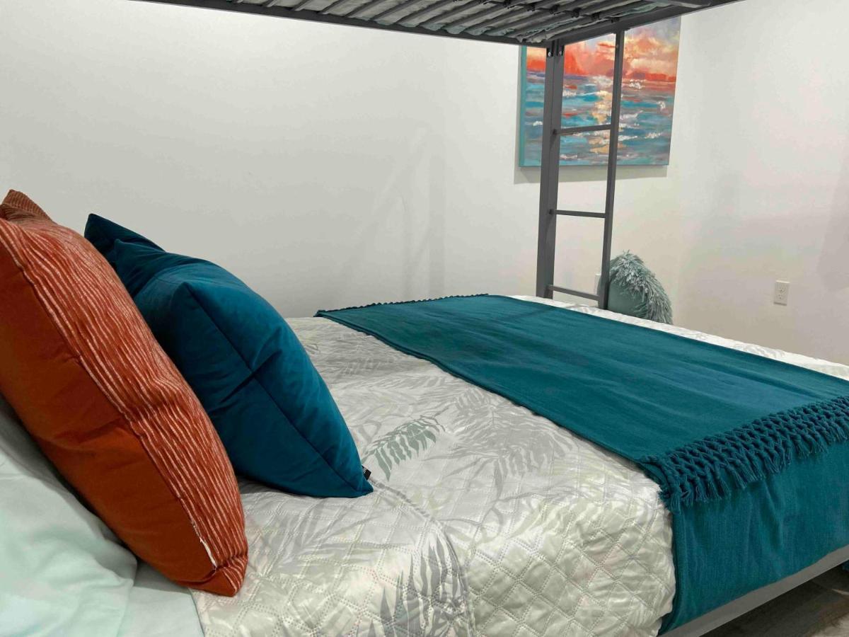Ahsa Oasis Hostel Los Angeles