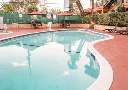 Hotel 818 + Pool, Ascend Collection By Choice