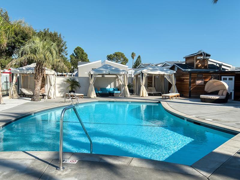 Lower Sun Valley Cozy 30 Day Stays * Los Angeles