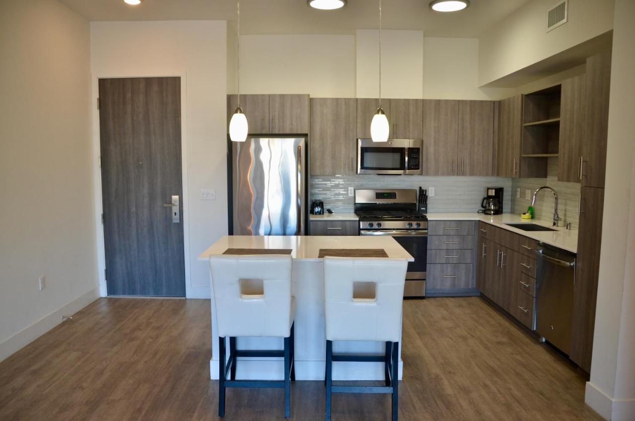 West Seventh Ave La 30 Day Stays Apartment *