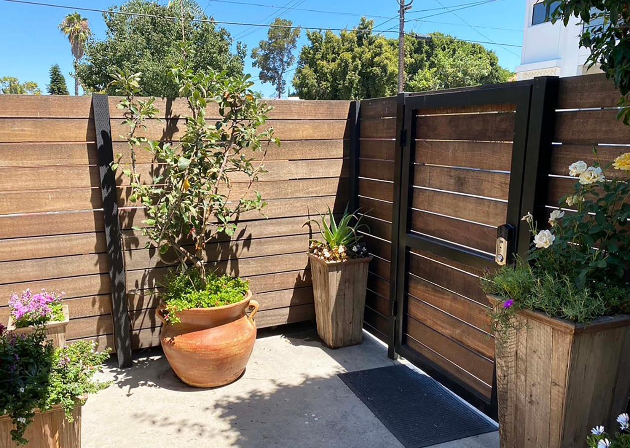 Hollywood's Garden Paradise At World Artists Living Los Angeles