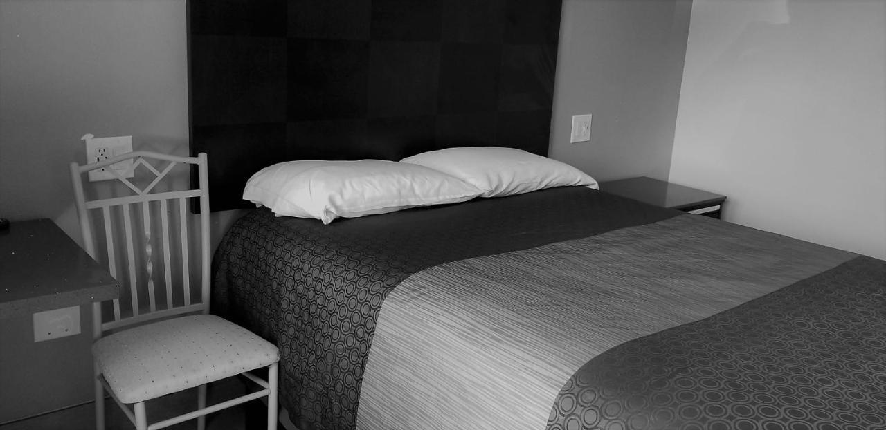 Day N Night - Near Universal Hollywood Motel 2*