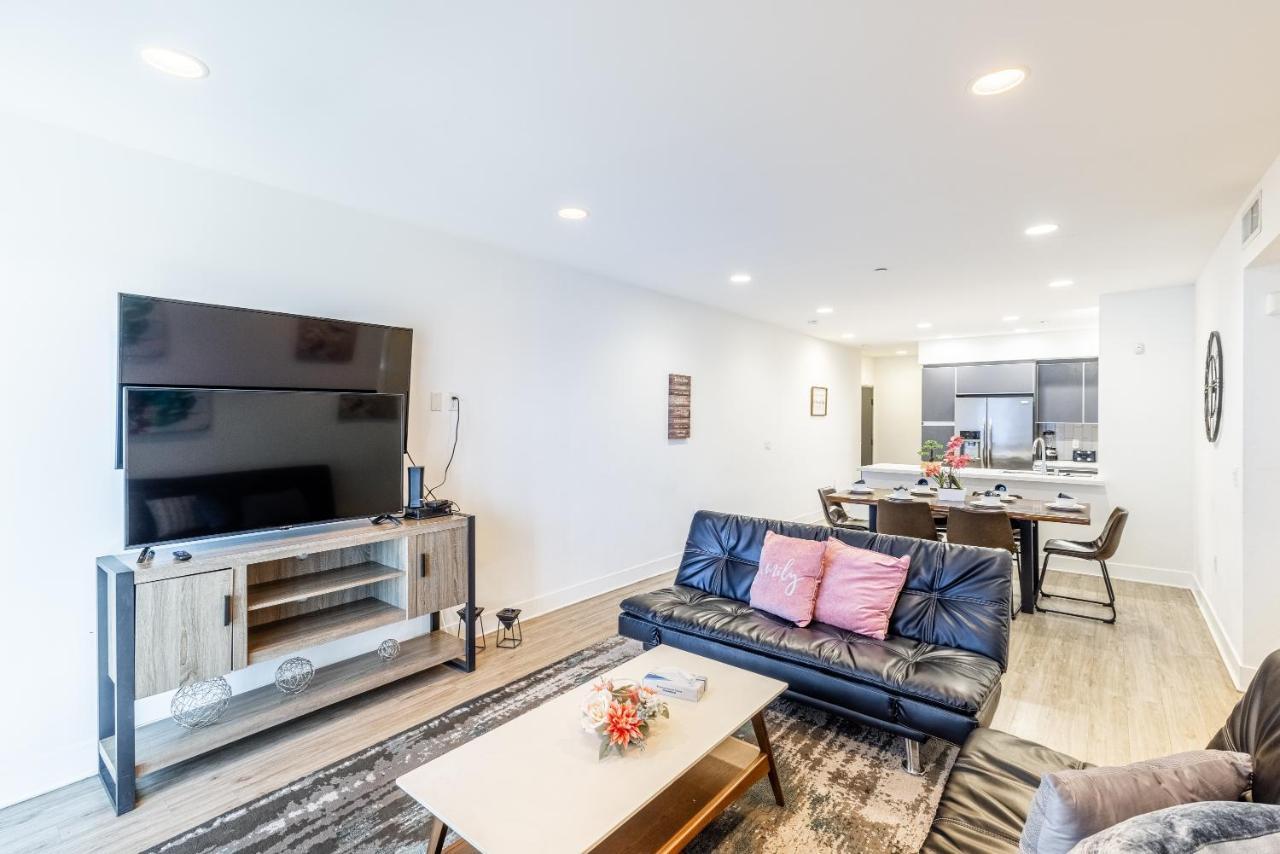 Fully Furnished 3 Bedroom On Poinsettia Place Apts Apartamento