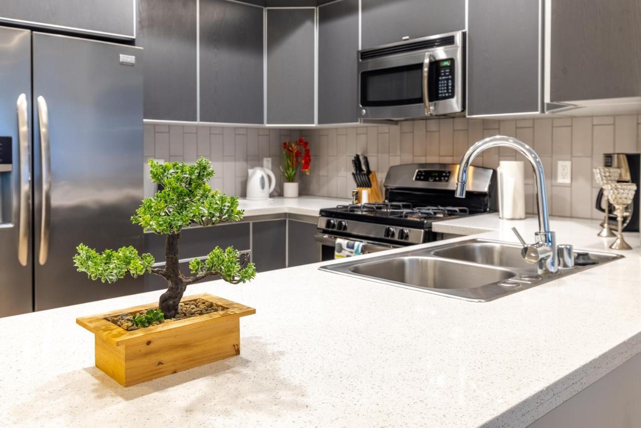 Fully Furnished 3 Bedroom On Poinsettia Place Apts Apartamento Los Angeles