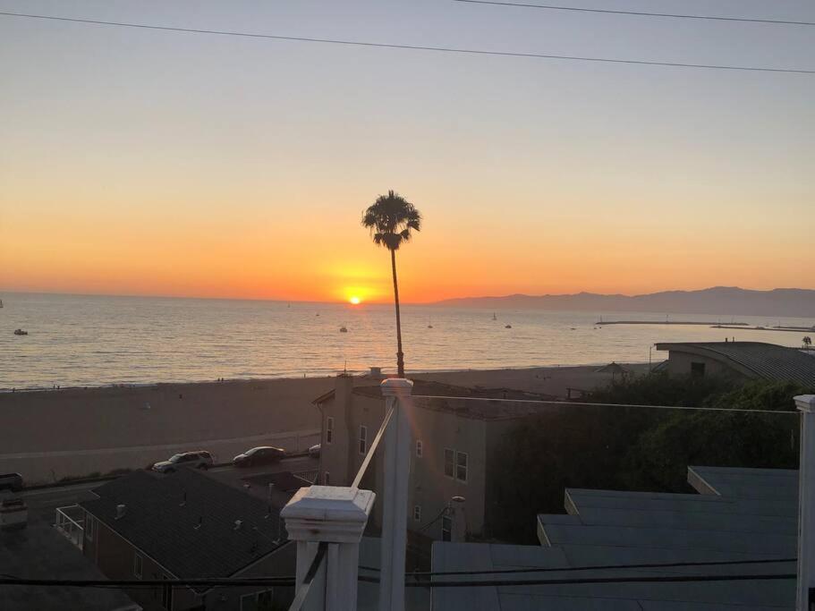 Incredible Angeles With Amazing Ocean Views
