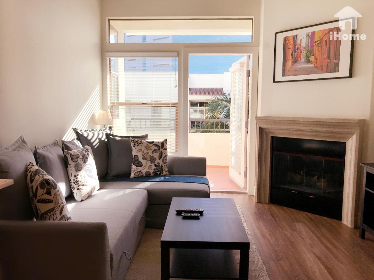 Perfect Near Ucla W Parking Gym Pool Wifi In Westwood B3 Apartment Los Angeles