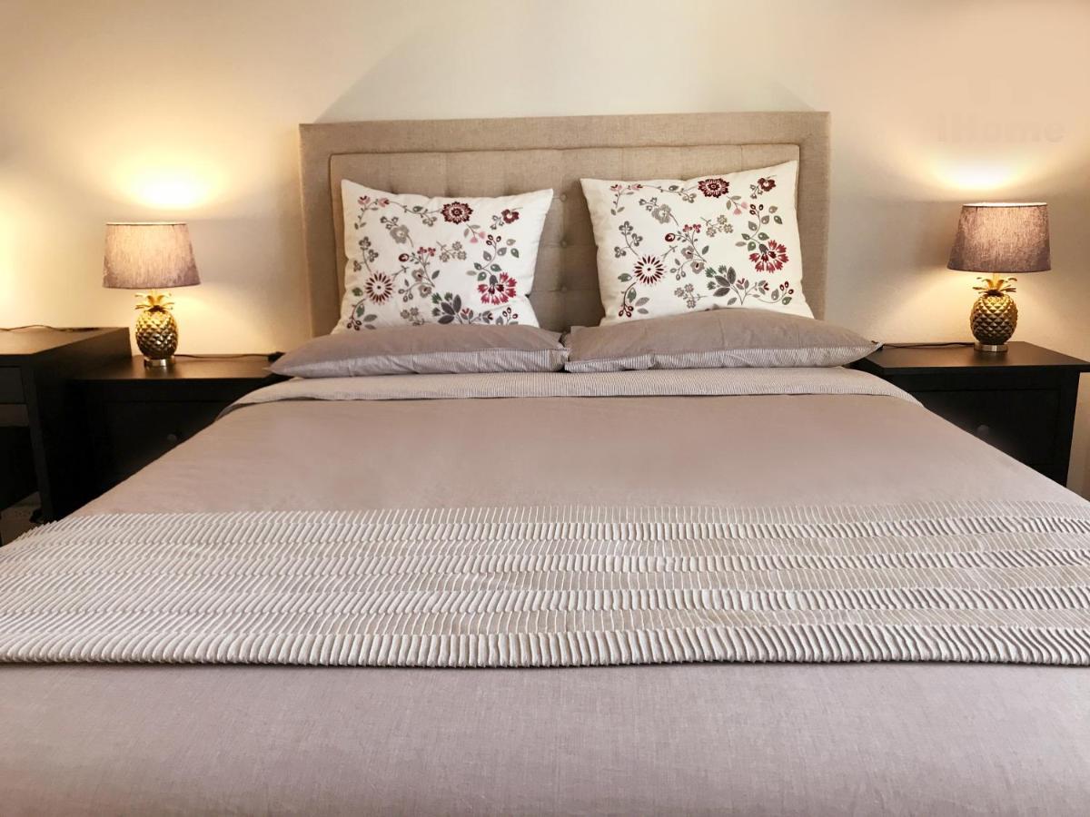Perfect Near Ucla W Parking Gym Pool Wifi In Westwood B3 Apartment