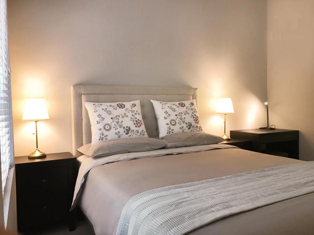 Perfect Near Ucla W Parking Gym Pool Wifi In Westwood B3 Apartment *