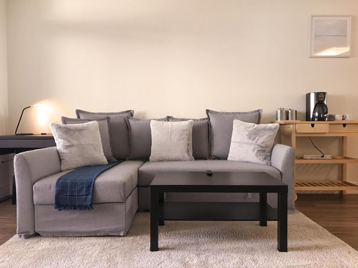 Perfect Near Ucla W Parking Gym Pool Wifi In Westwood B3 Apartment *