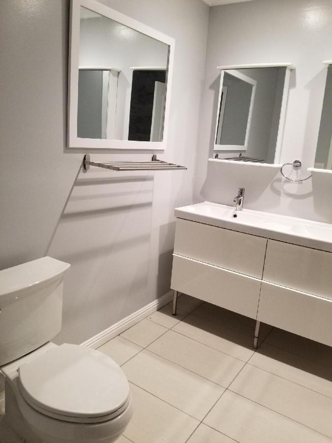 Private In Angeles With Wifi And Ac And Private Fridge!!!