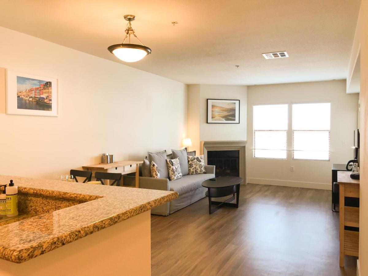 Perfect Near Ucla W Parking Gym Pool Wifi In Westwood B3 Apartment