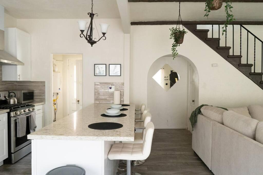 Apartamento Spacious 2-bedroom Unit In Hollywood
