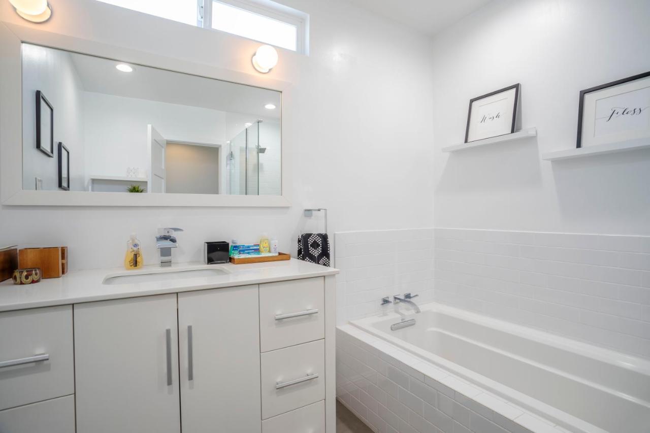 Enchanting Sherman Oaks With Pool Permit #hsr Two One Zero Zero 2605 Los Angeles
