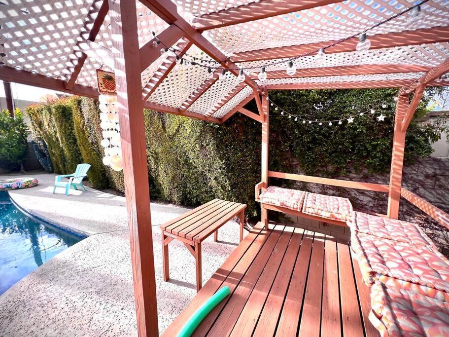 Endless Summer In La *heated Pool/hot Tub/cabana* Holiday home *