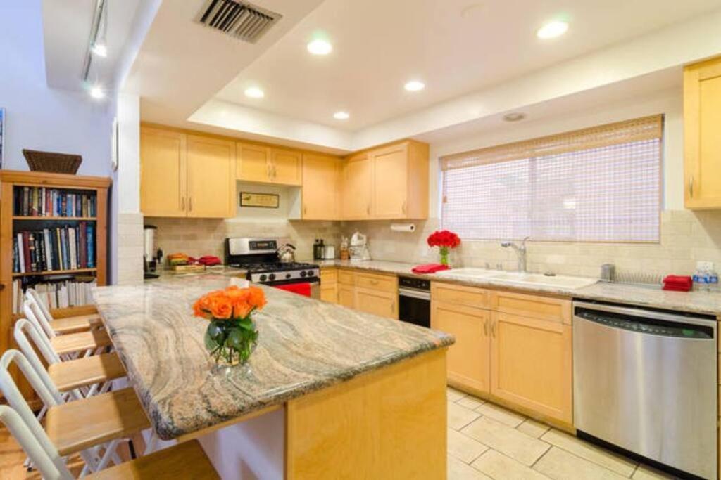 Pousada 3 Bedrooms On Venice Canal.