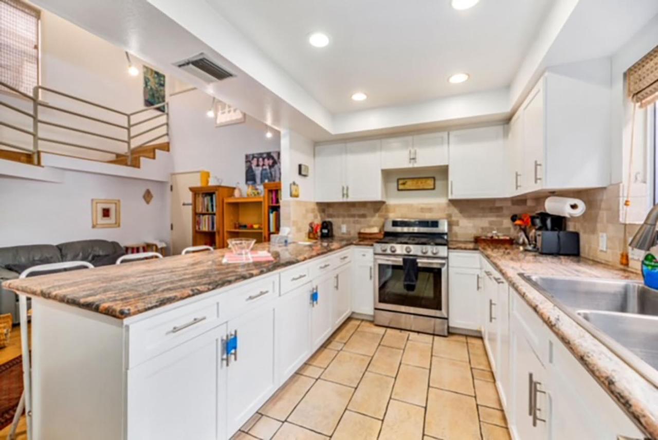 Pousada 3 Bedrooms On Venice Canal.