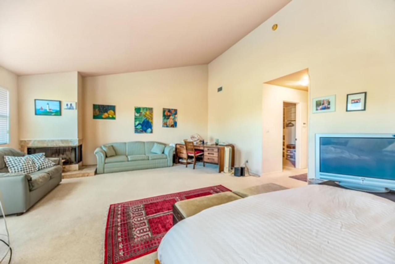 Pousada 3 Bedrooms On Venice Canal. *