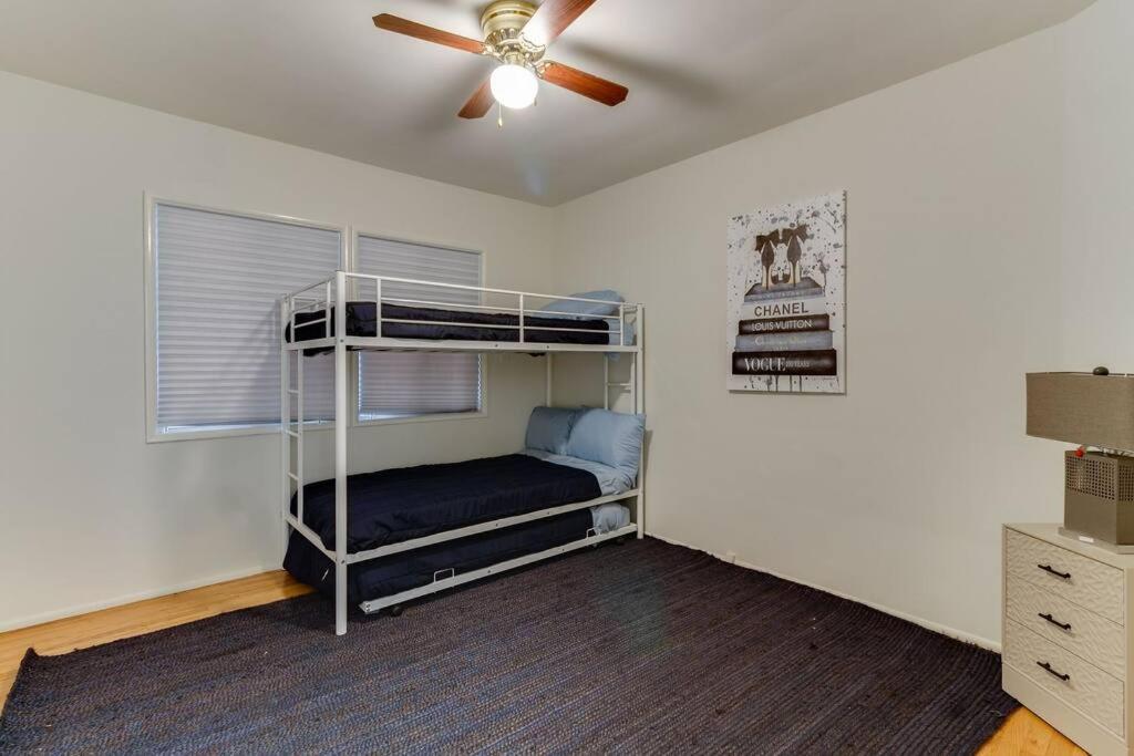 New 4 Bedroom Modern In Mar Vista