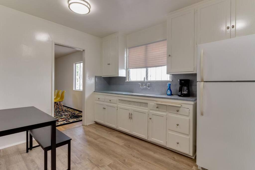 New 4 Bedroom Modern In Mar Vista *