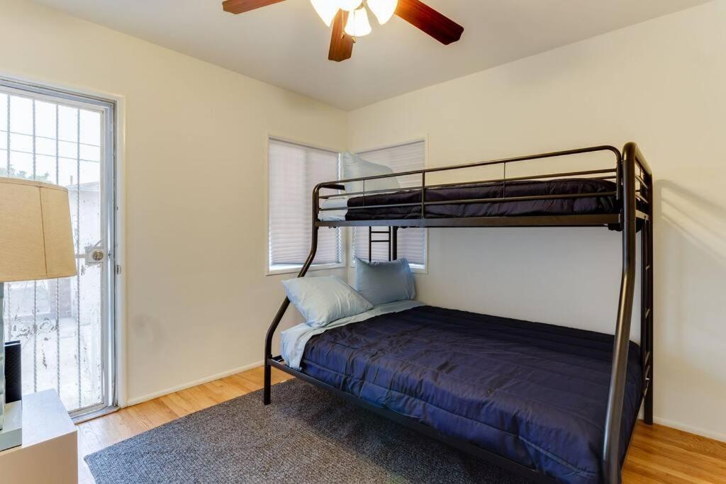 Holiday home New 4 Bedroom Modern In Mar Vista
