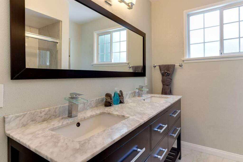 Woodland Hills Charmer Los Angeles