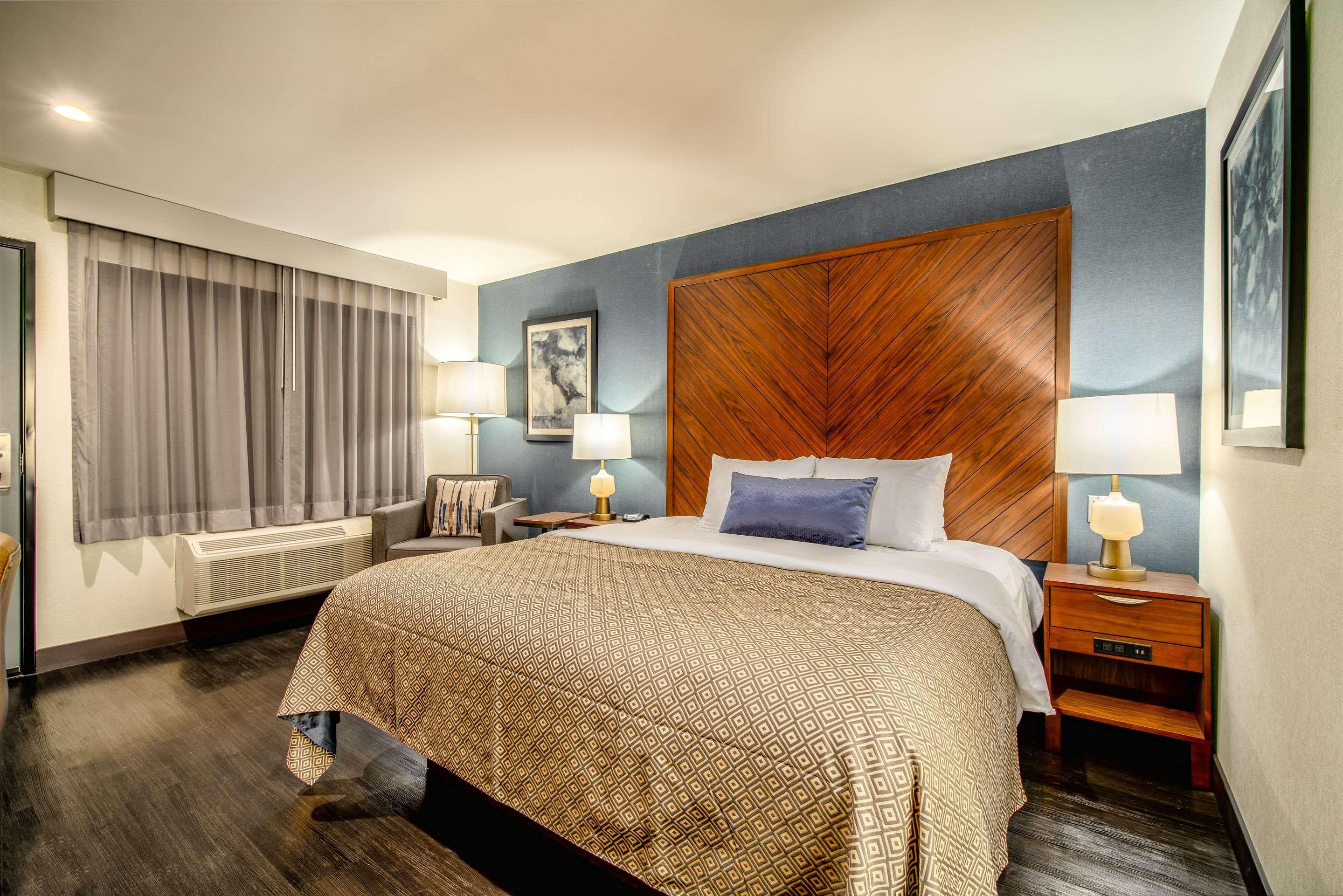 818 + Pool, Ascend Collection By Choice Hotel Los Angeles