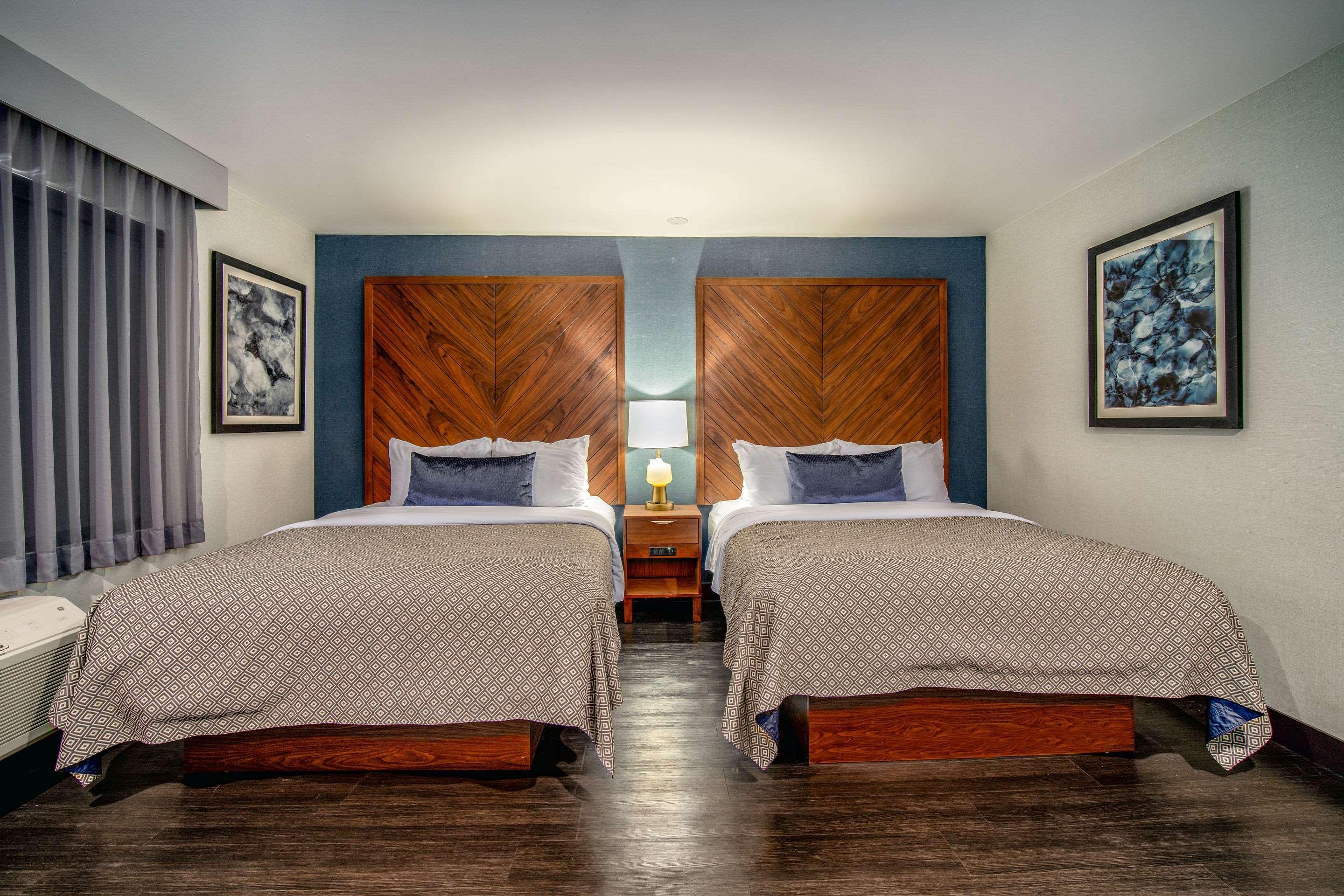 Hotel 818 + Pool, Ascend Collection By Choice 3*