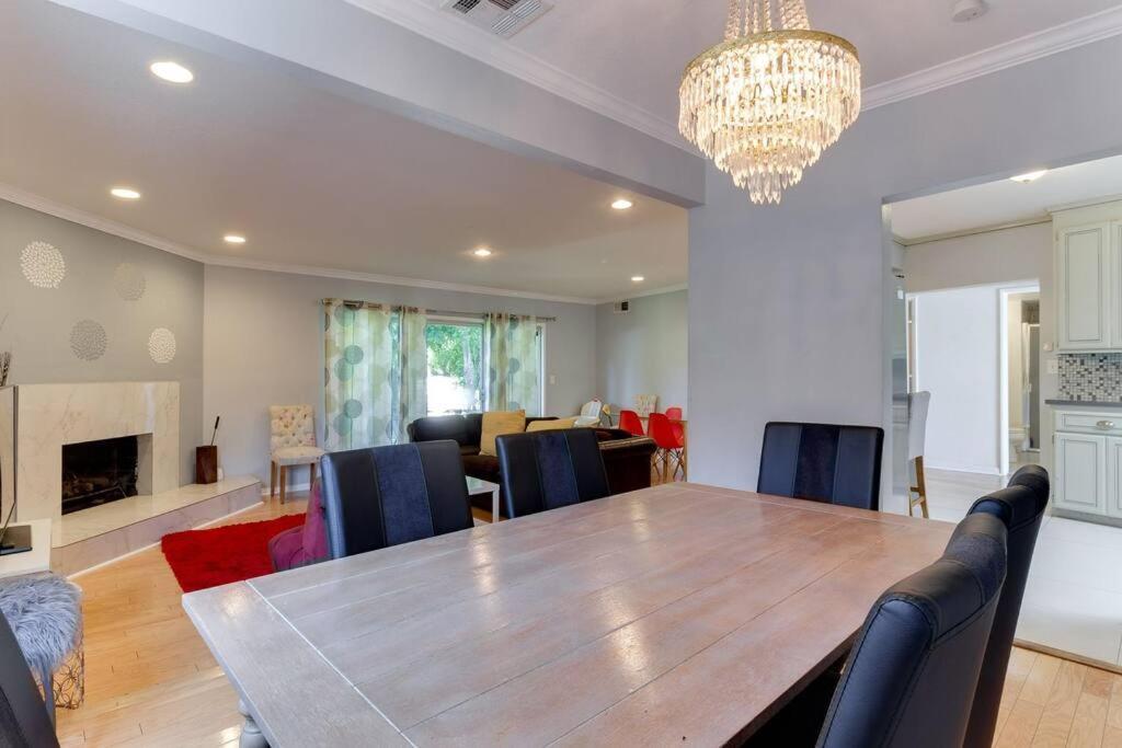 Woodland Hills Charmer * Los Angeles