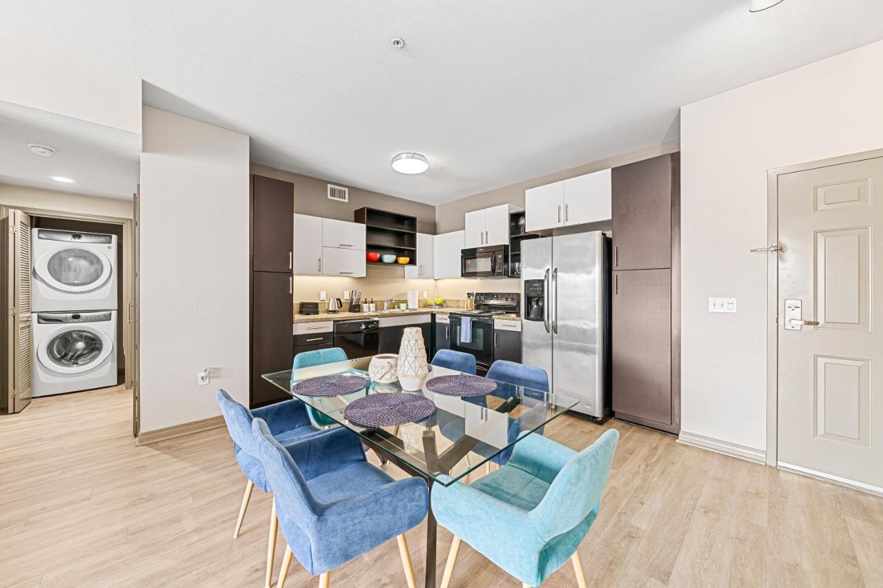 Marina View 2br Apt, Steps To W Gym, Pool & Parking