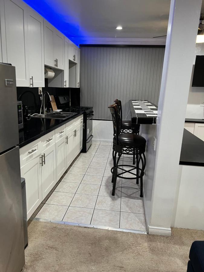 Amazing 1bd With Big Office Apartment *