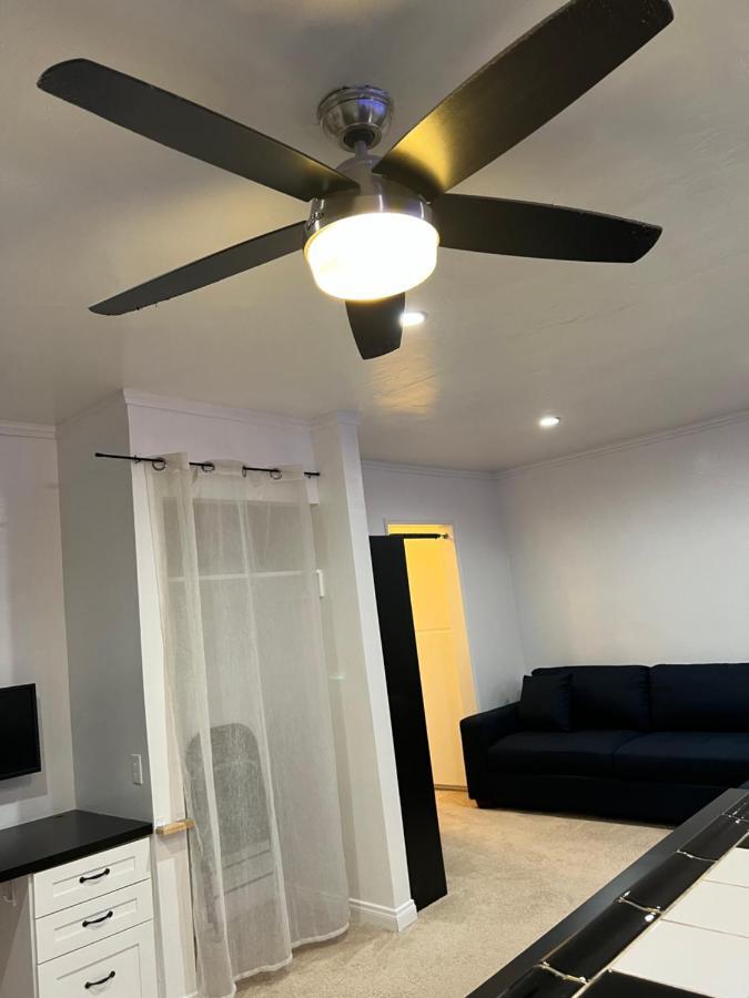 Amazing 1bd With Big Office Los Angeles