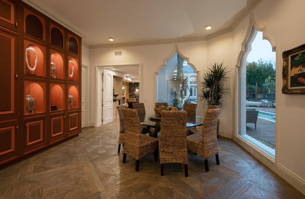 Sophisticated Grand Mansion In Prime Beverly Hills Los Angeles