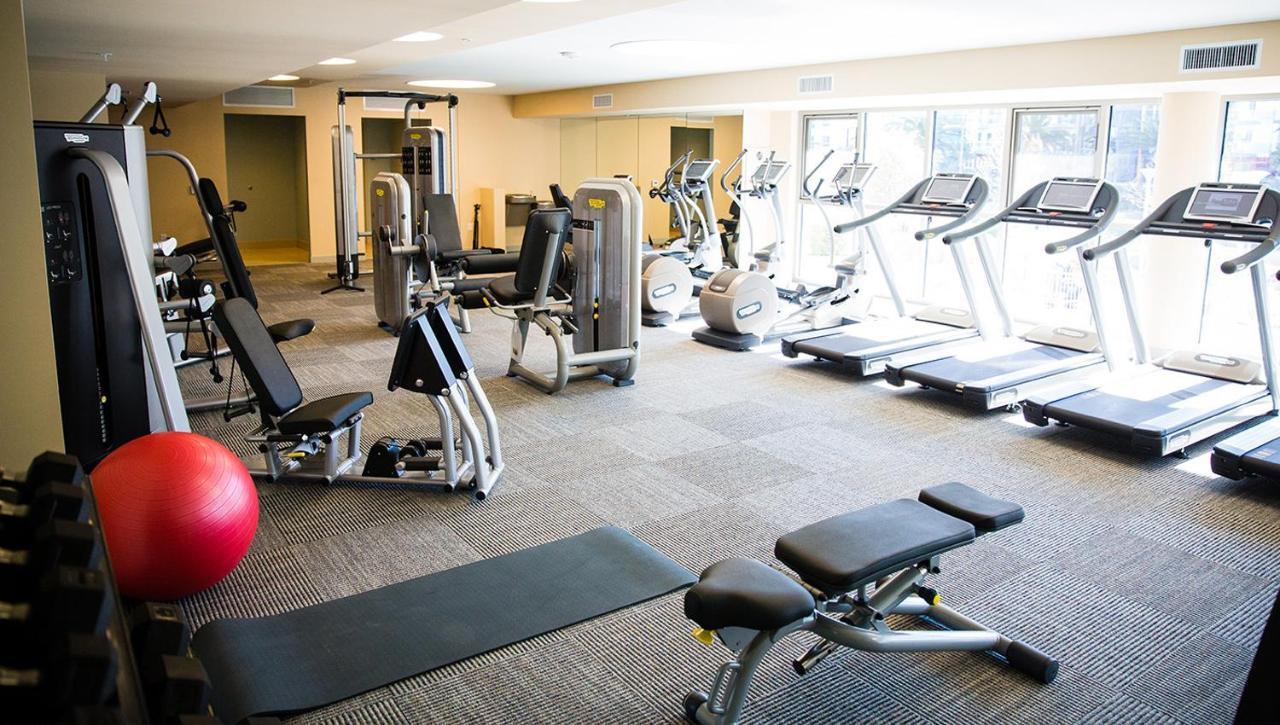 Marina View 2br Apt, Steps To W Gym, Pool & Parking Apartment Los Angeles
