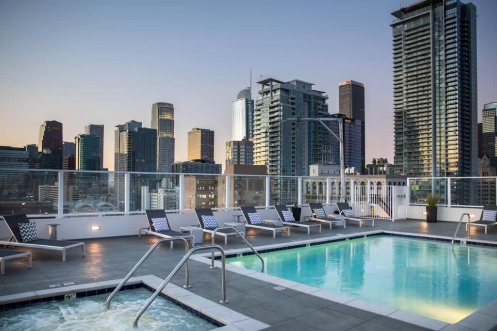 Apartment 2 Bedroom With Pool And Downtown La View Los Angeles