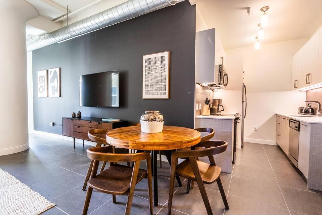 2 Bedroom With Pool And Downtown La View * Los Angeles