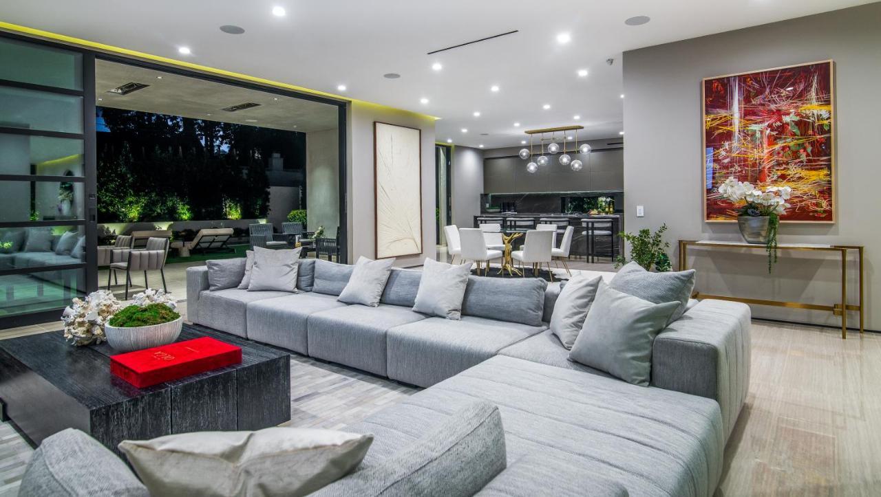 Beverly Hills Majestic Modern Mansion Los Angeles