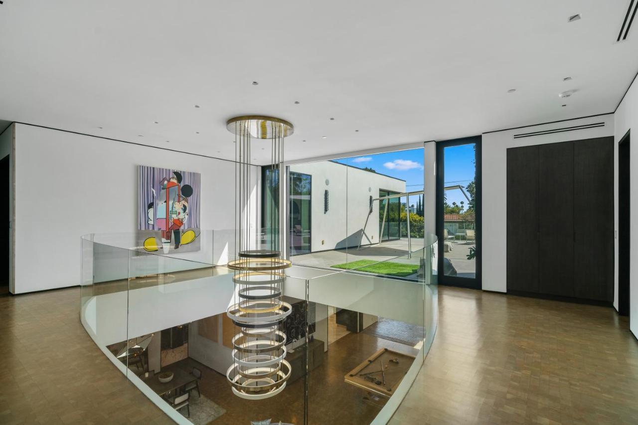 Ultra-modern Mansion In The Heart Of Beverly Hills * Los Angeles