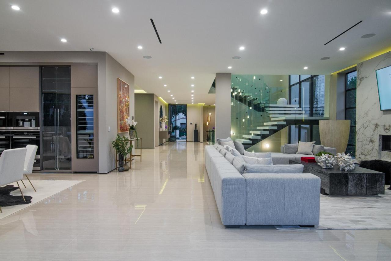 Beverly Hills Majestic Modern Mansion